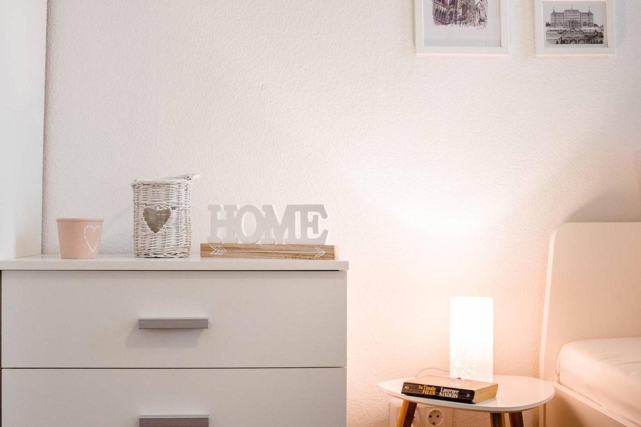Comfy, Renewed 3 Bedroom Apt In Center بودابست المظهر الخارجي الصورة